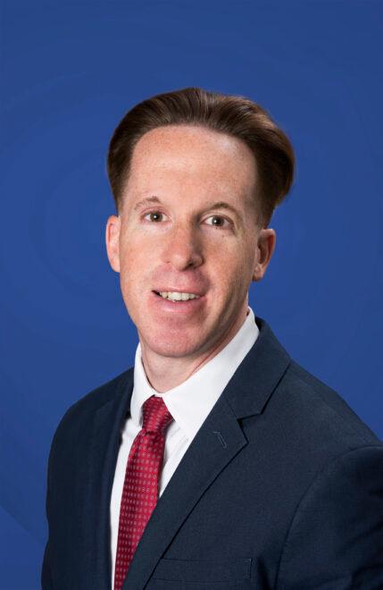 Aaron Zucker Headshot