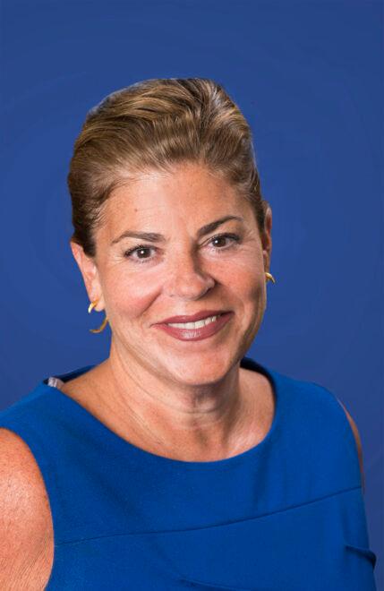 Rachel Demarest Gold Headshot